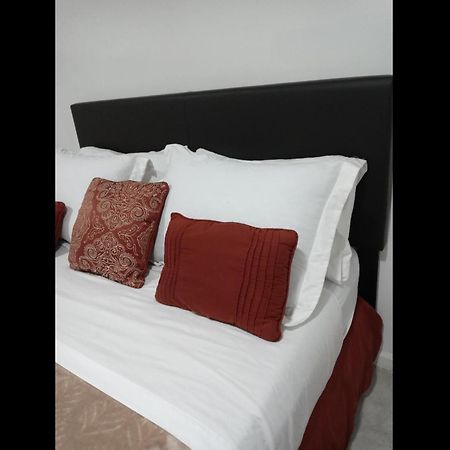 "Cozy Basement Retreat Just 40 Minutes To Nyc!" Appartement Irvington Buitenkant foto
